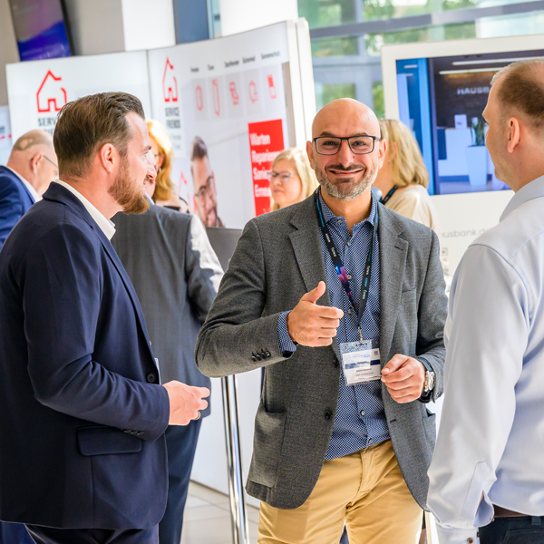 Aussteller VIDV Messe Immobilienverwalter Gespräch 03